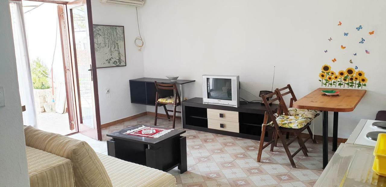 Apartments Prag Улцин Екстериор снимка