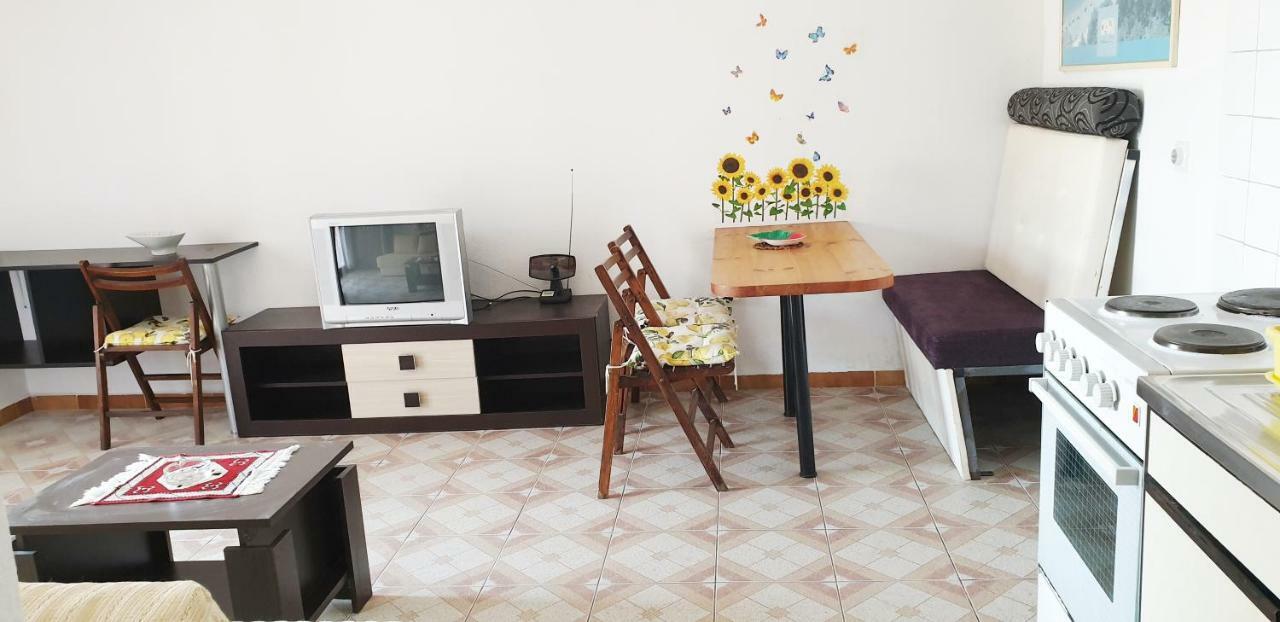Apartments Prag Улцин Екстериор снимка