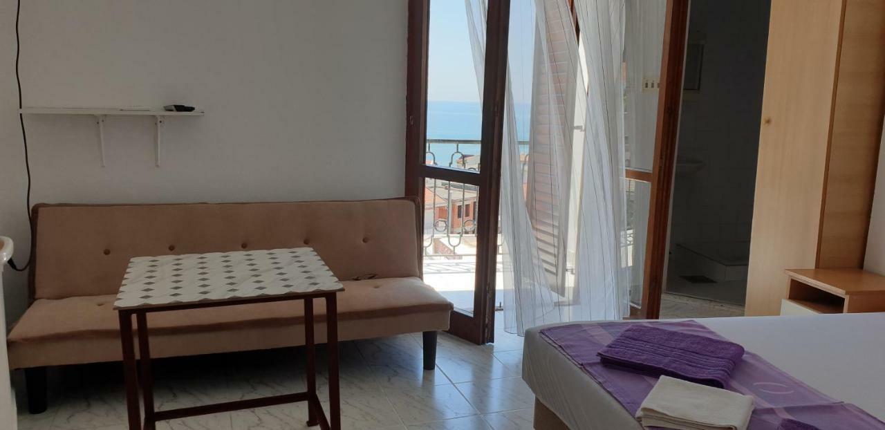 Apartments Prag Улцин Екстериор снимка